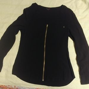 Guess black zippered t-shirt sz M